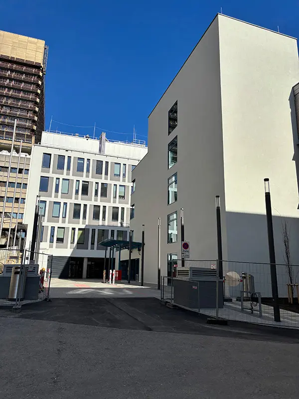 Foto des neuen Stationsgebäudes Süd im AKH Wien